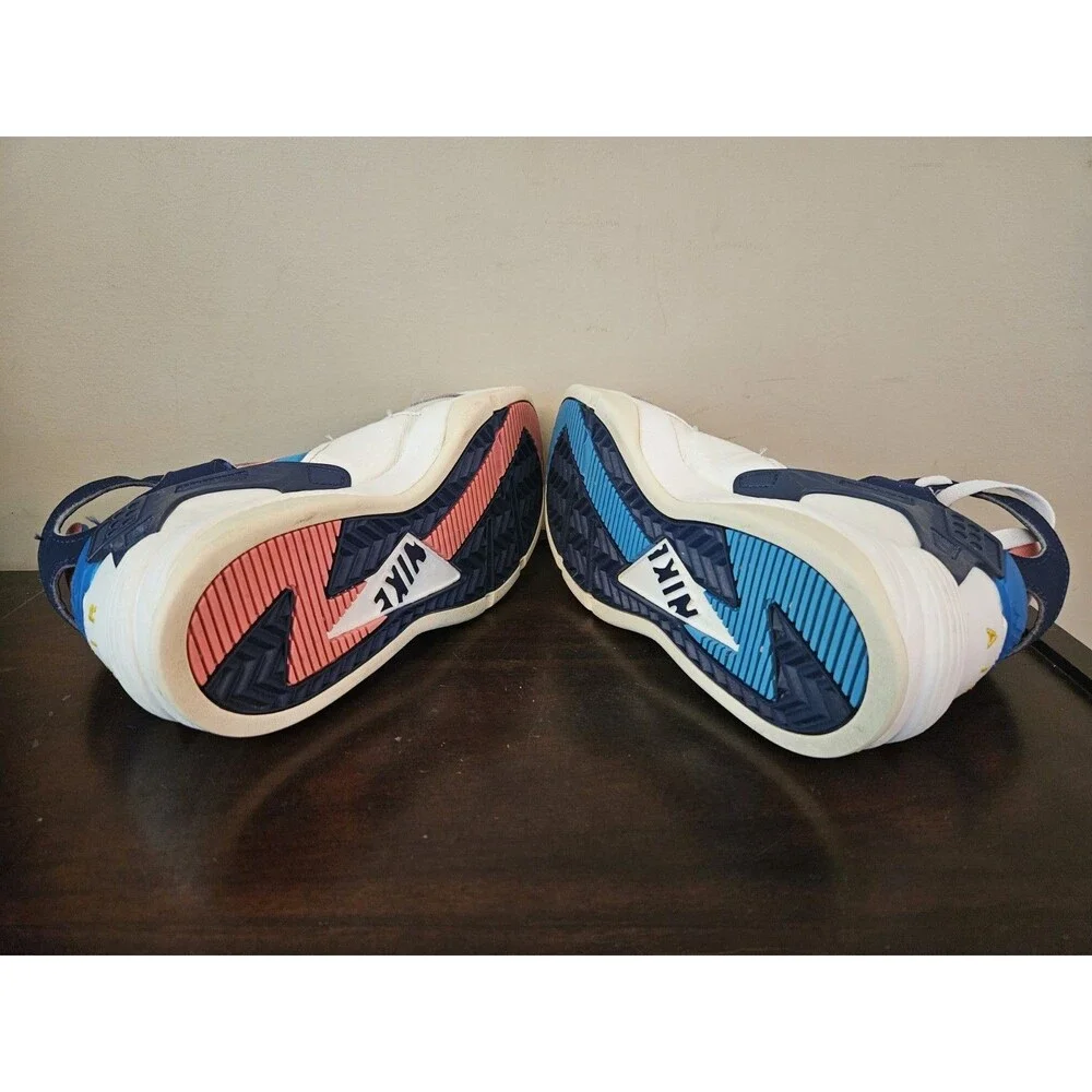Nike Air Flight Huarache Gear Coral Chalk Blue Men's Size 6.5 Women's Size 8